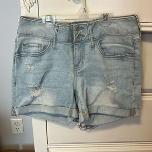 Jean shorts!